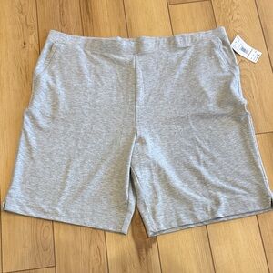 Links Woman’s Athletic Shorts in Light Gray